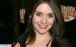Alison Brie / alisonbrie nude photo #0247
