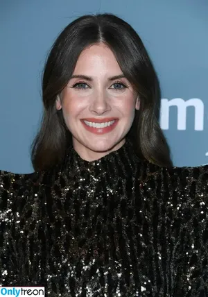 Alison Brie / alisonbrie nude photo #0289