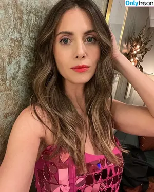 Alison Brie / alisonbrie nude photo #0337