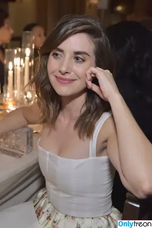 Alison Brie / alisonbrie nude photo #0421