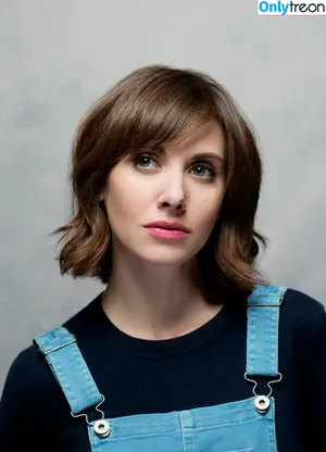 Alison Brie / alisonbrie nude photo #0432