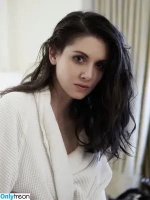Alison Brie / alisonbrie nude photo #0448