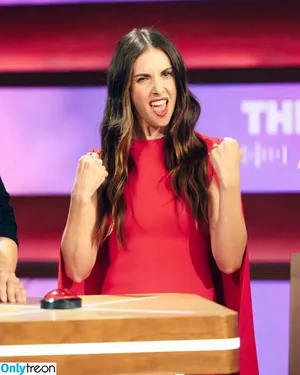 Alison Brie / alisonbrie nude photo #0693