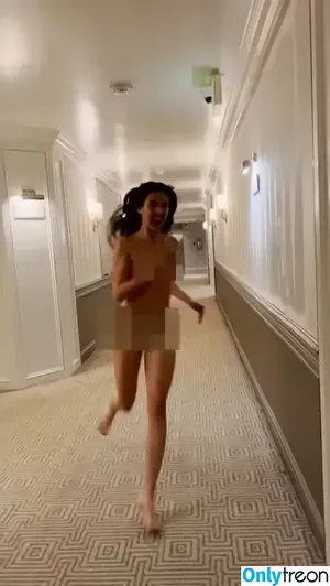 Alison Brie / alisonbrie nude photo #0752