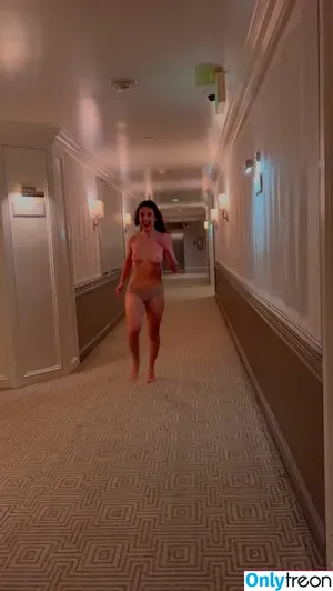 Alison Brie / alisonbrie nude photo #0767