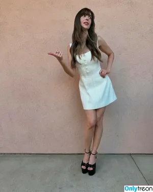 Alison Brie / alisonbrie nude photo #0792
