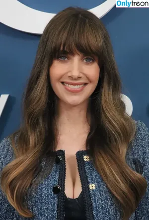 Alison Brie / alisonbrie nude photo #0801