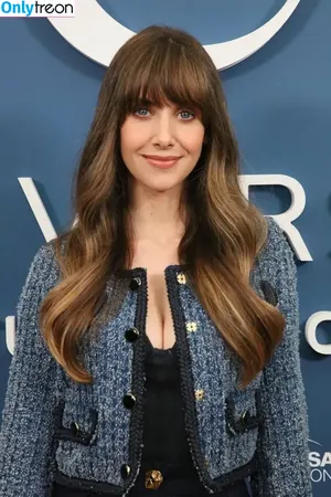 Alison Brie / alisonbrie nude photo #0802