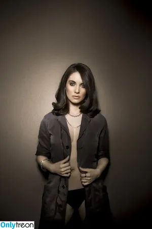 Alison Brie / alisonbrie nude photo #0862