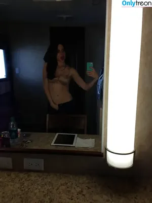 Alison Brie / alisonbrie nude photo #0897