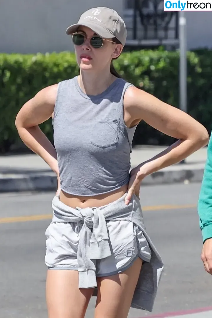 Alison Brie nude photo #0082 (alisonbrie)