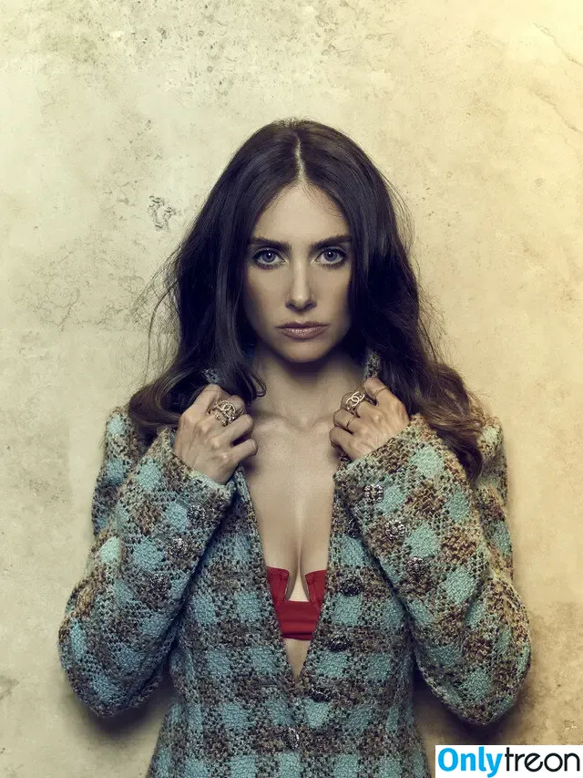 Alison Brie nude photo #0146 (alisonbrie)
