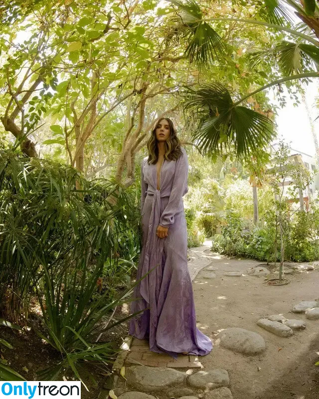 Alison Brie nude photo #0153 (alisonbrie)
