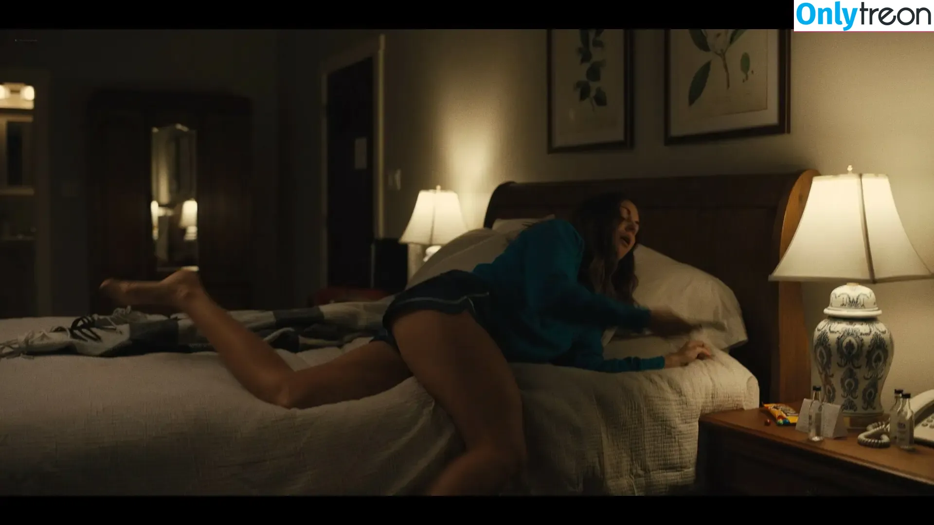 Alison Brie nude photo #0330 (alisonbrie)