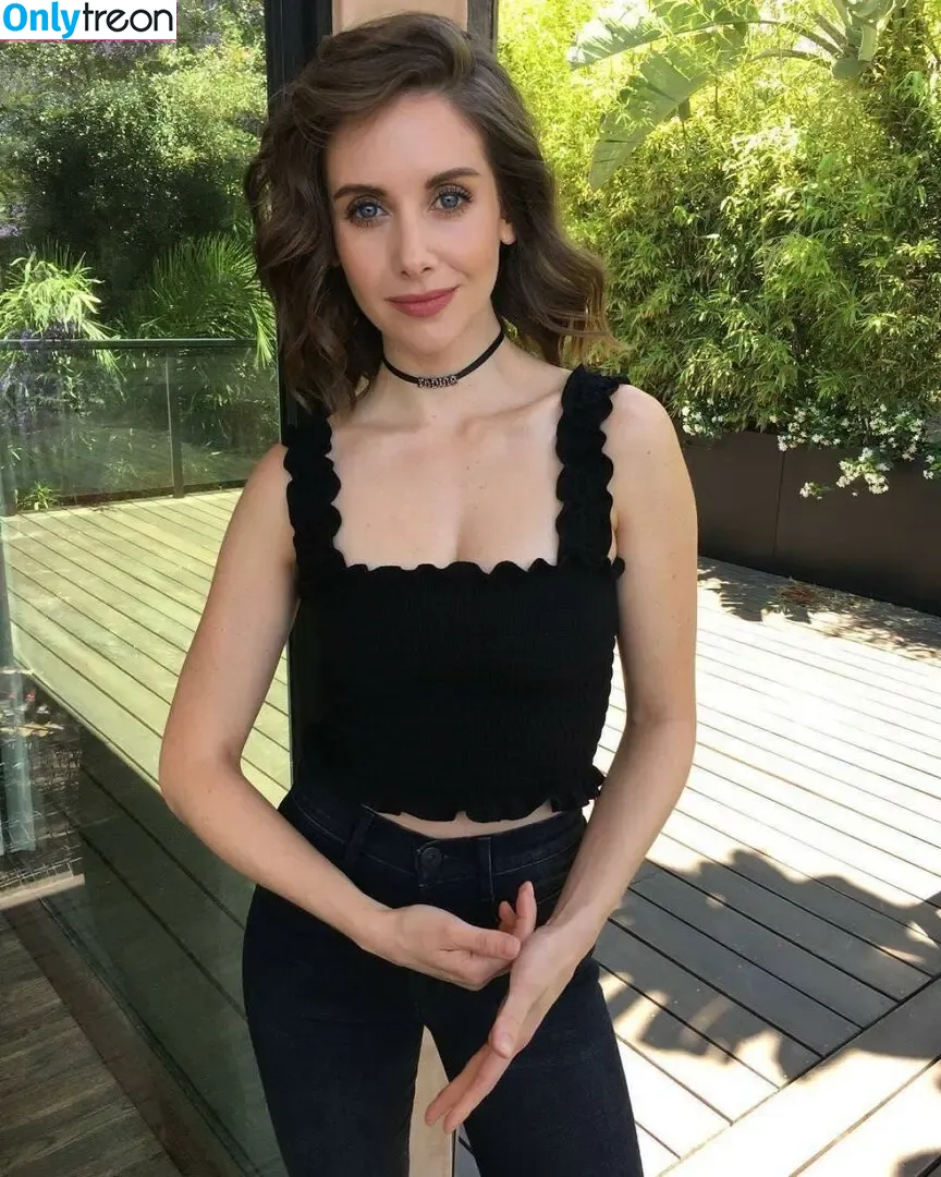 Alison Brie nude photo #0385 (alisonbrie)