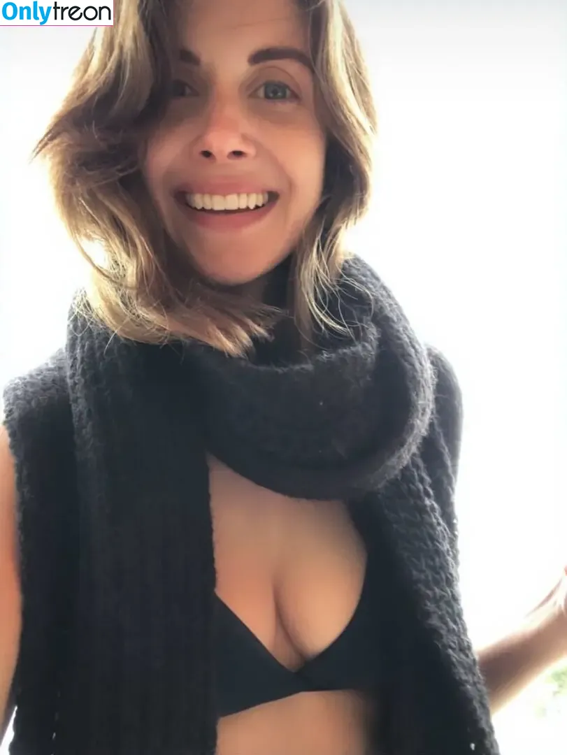 Alison Brie nude photo #0394 (alisonbrie)