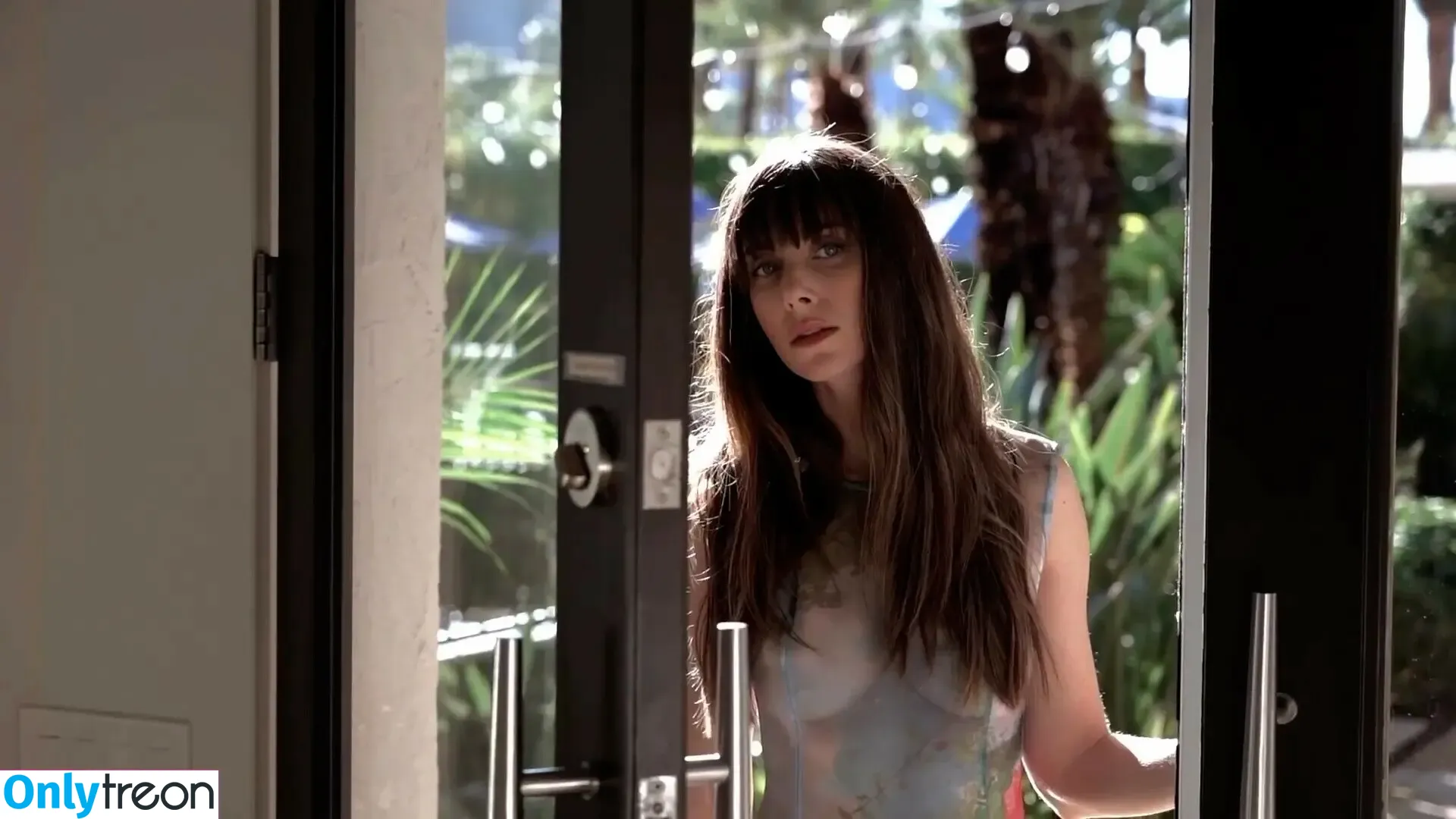 Alison Brie nude photo #0676 (alisonbrie)