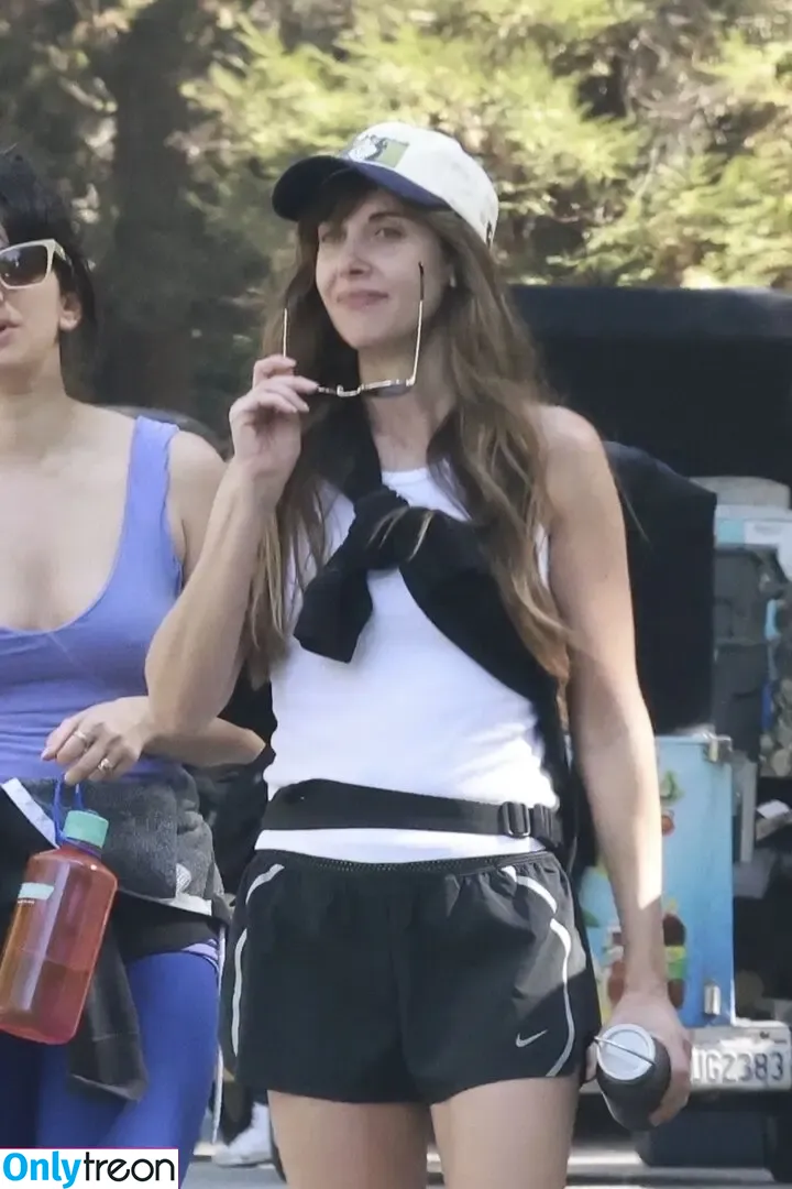 Alison Brie nude photo #0879 (alisonbrie)
