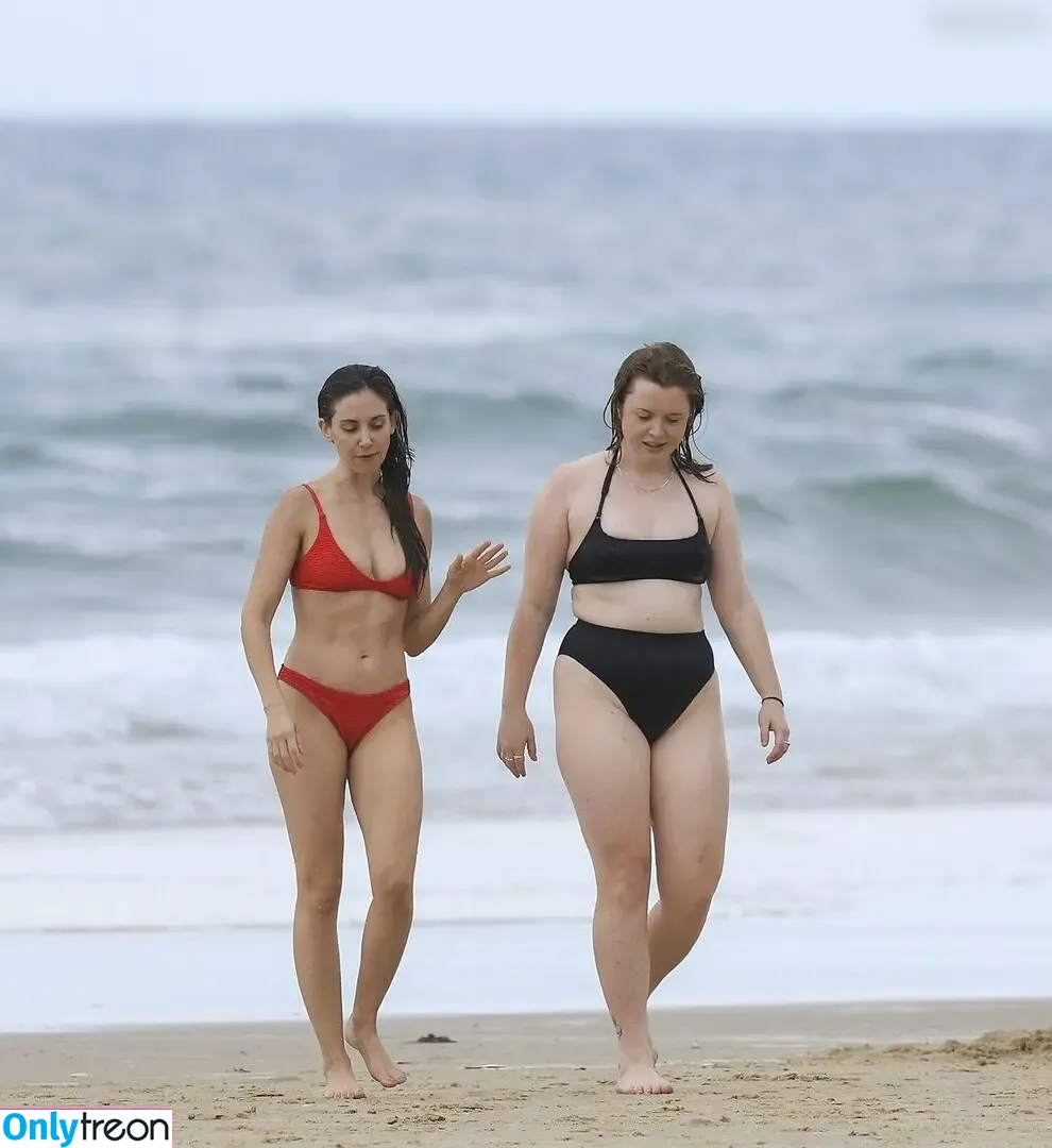 Alison Brie nude photo #0987 (alisonbrie)