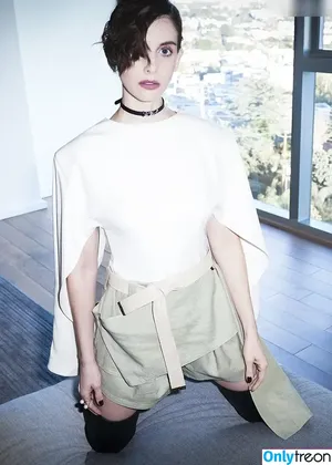 Alison Brie / alisonbrie nude photo #1010