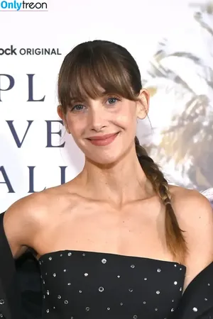 Alison Brie / alisonbrie nude photo #1086