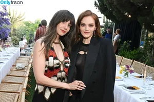 Alison Brie / alisonbrie nude photo #1519
