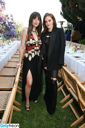 Alison Brie / alisonbrie nude photo #1530