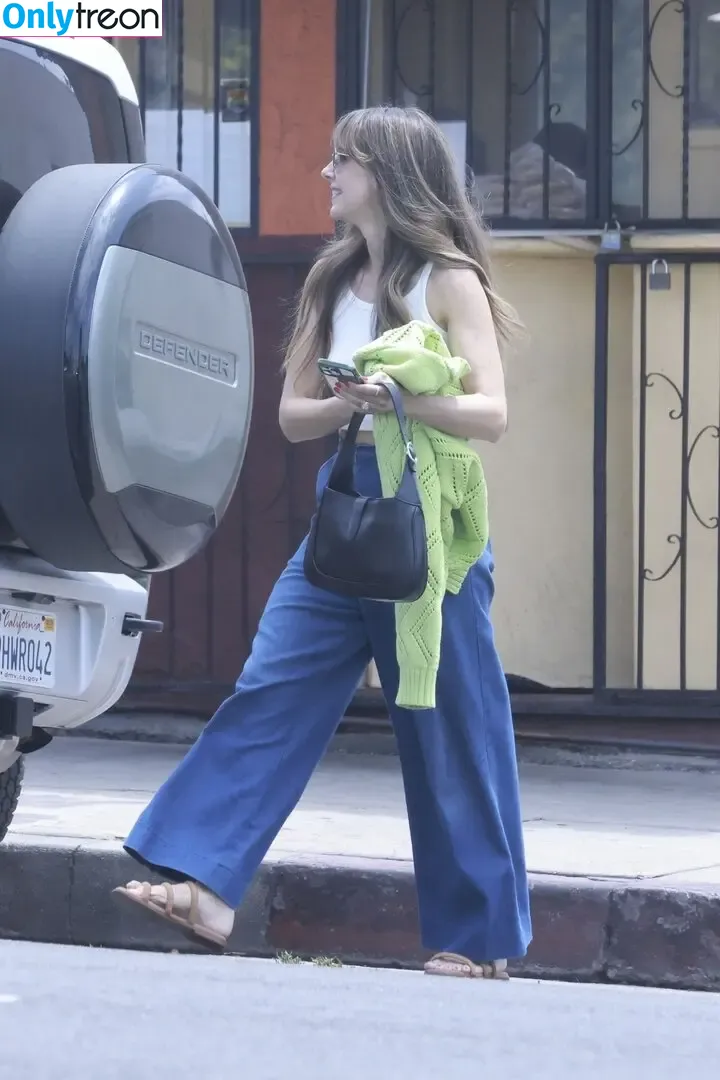 Alison Brie nude photo #1027 (alisonbrie)