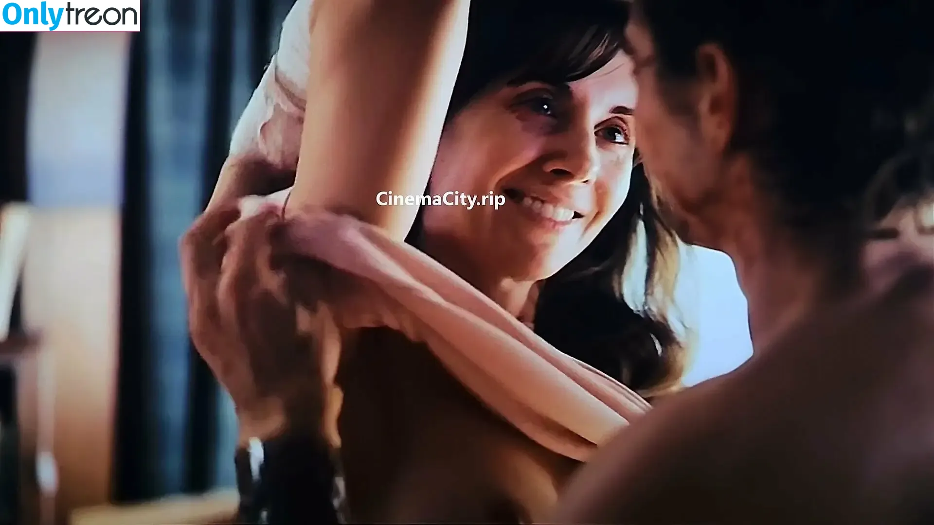 Alison Brie nude photo #1648 (alisonbrie)