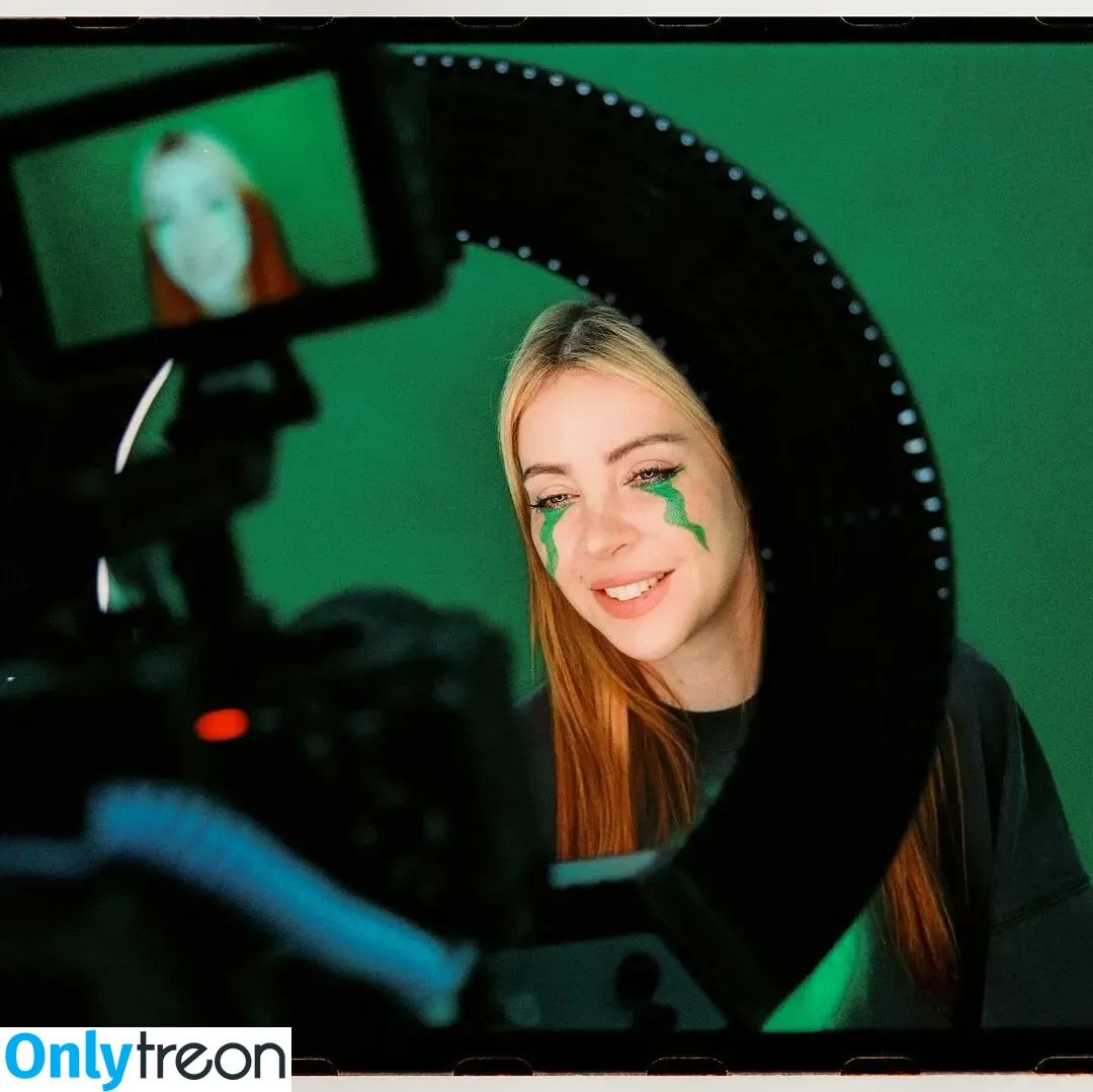 Alison Wonderland nude photo #0147 (alisonwonderland / allywonder)