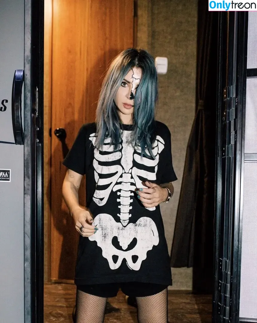 Alison Wonderland nude photo #0154 (alisonwonderland / allywonder)
