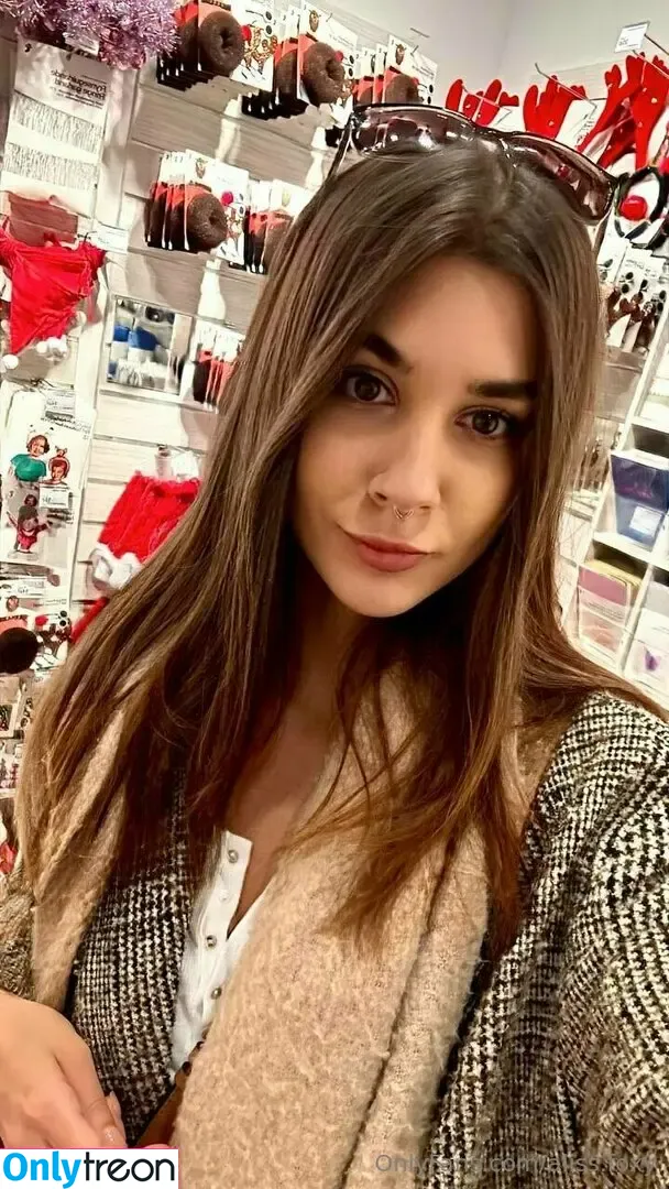 aliss.foxy nude photo #0064 (aliss.foxyy)
