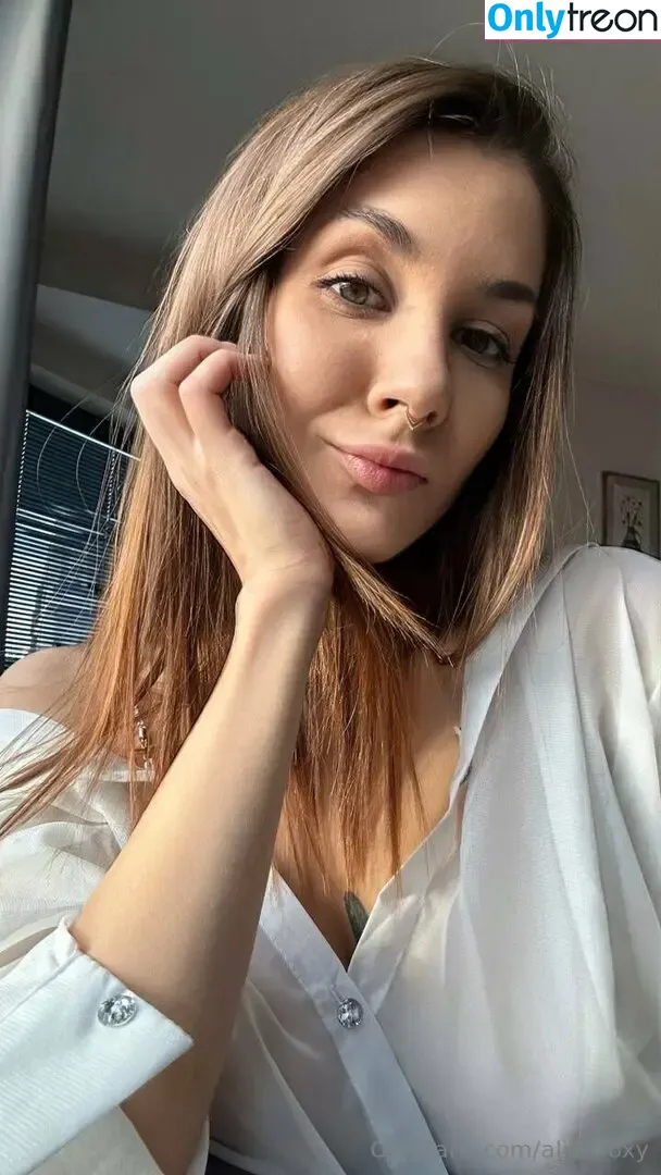 aliss.foxy nude photo #0085 (aliss.foxyy)
