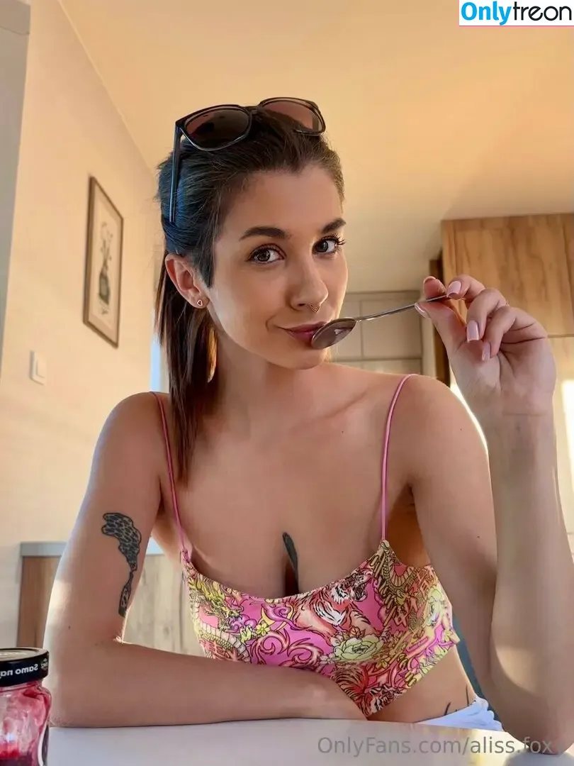 aliss.foxy nude photo #0093 (aliss.foxyy)