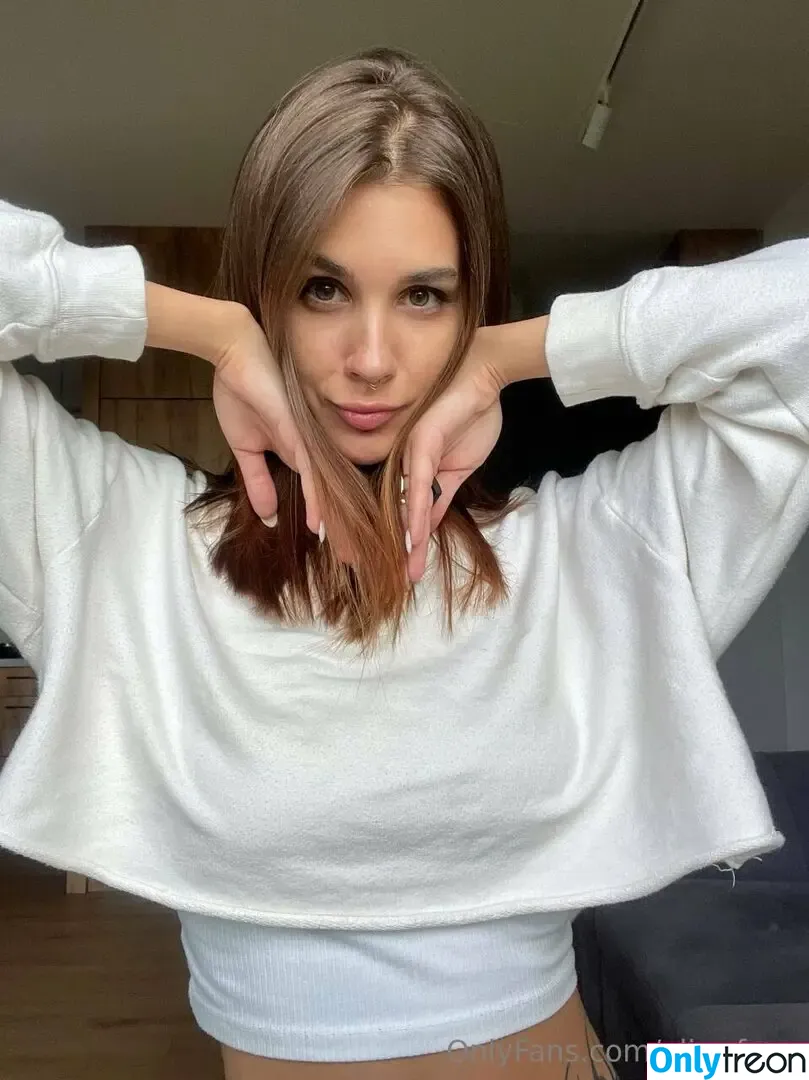 aliss.foxy nude photo #0098 (aliss.foxyy)