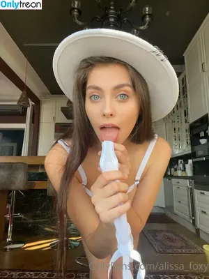 Alissa Foxy / Victoria Garin / alissa__foxy / alissa_foxy nude photo #2907