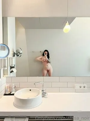 Alissa Noir / AlissaNoir / alissa_noir nude photo #0125