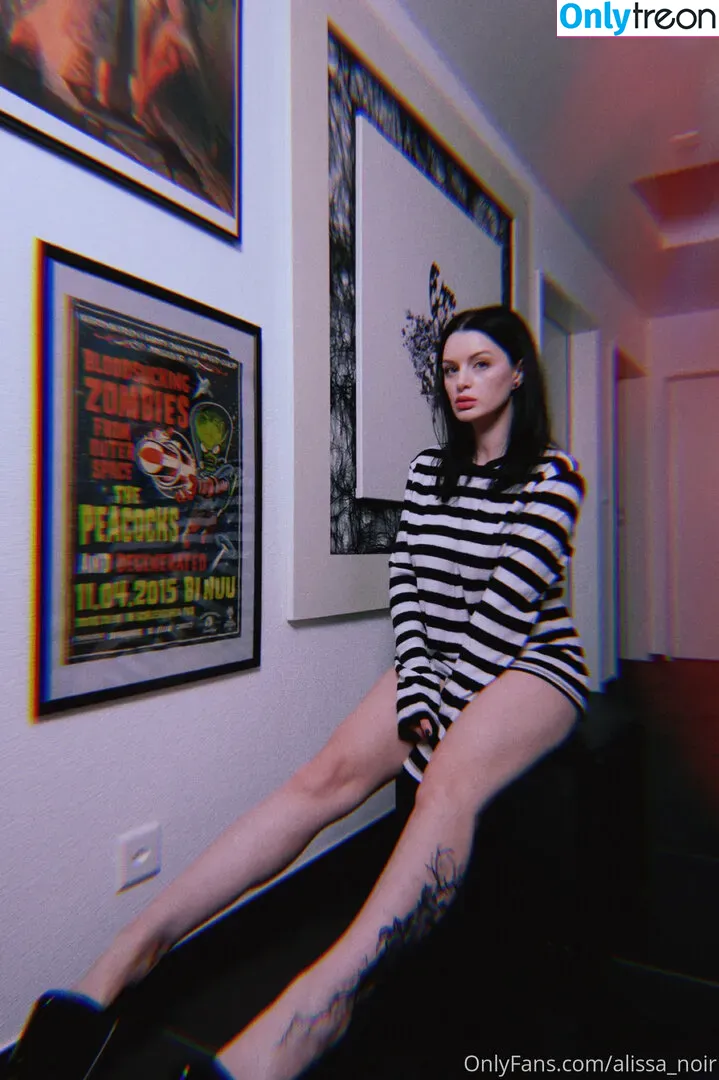 Alissa Noir nude photo #0029 (AlissaNoir / alissa_noir)