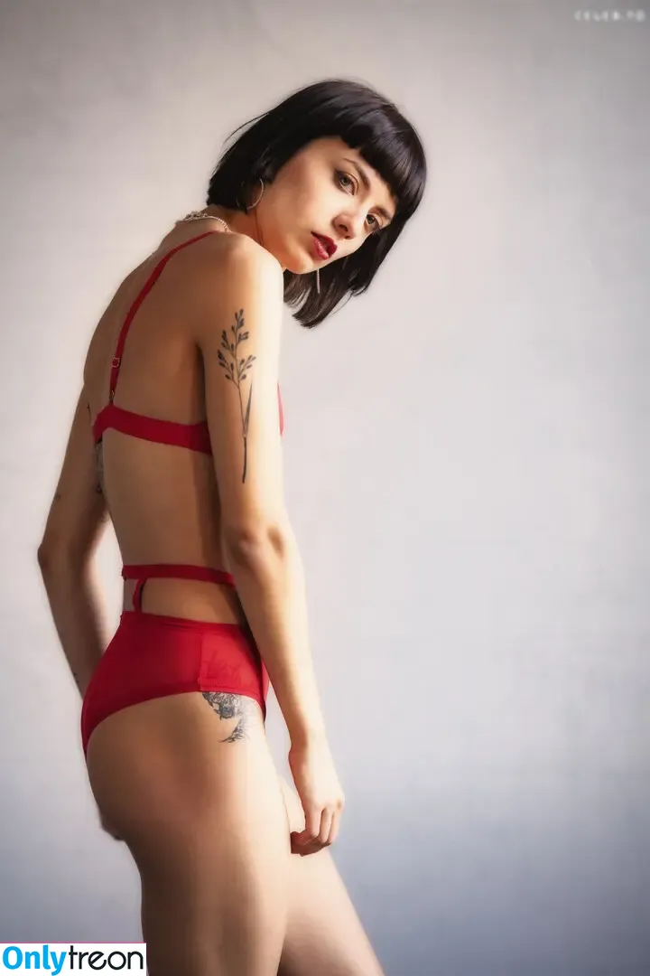 alisxlis nude photo #0009 (alisxlis)