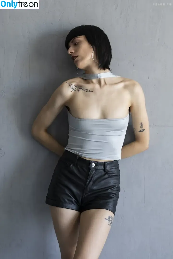 alisxlis nude photo #0011 (alisxlis)