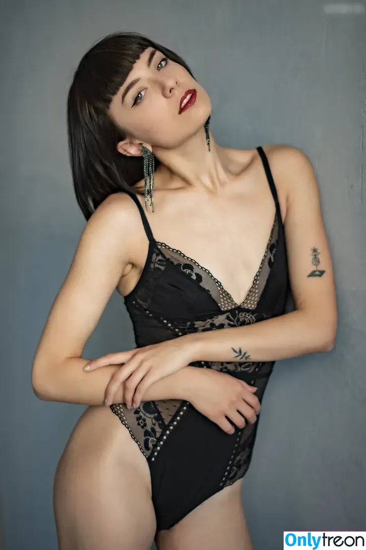 alisxlis nude photo #0038 (alisxlis)