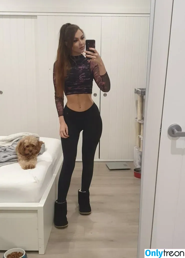 Aliythia nude photo #0018 (alitaliya__)