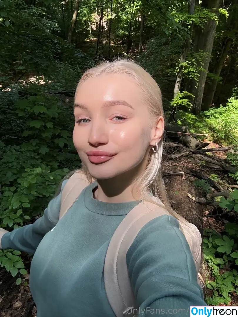 Alkh1mova nude photo #0073 (im_kkay)