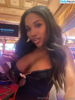 Allchargedup / Ashley Christen / sashafoxyy / toned_ash nude photo #0140