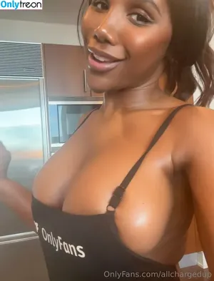 Allchargedup / Ashley Christen / sashafoxyy / toned_ash nude photo #0163