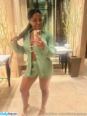 Allchargedup / Ashley Christen / sashafoxyy / toned_ash nude photo #0178