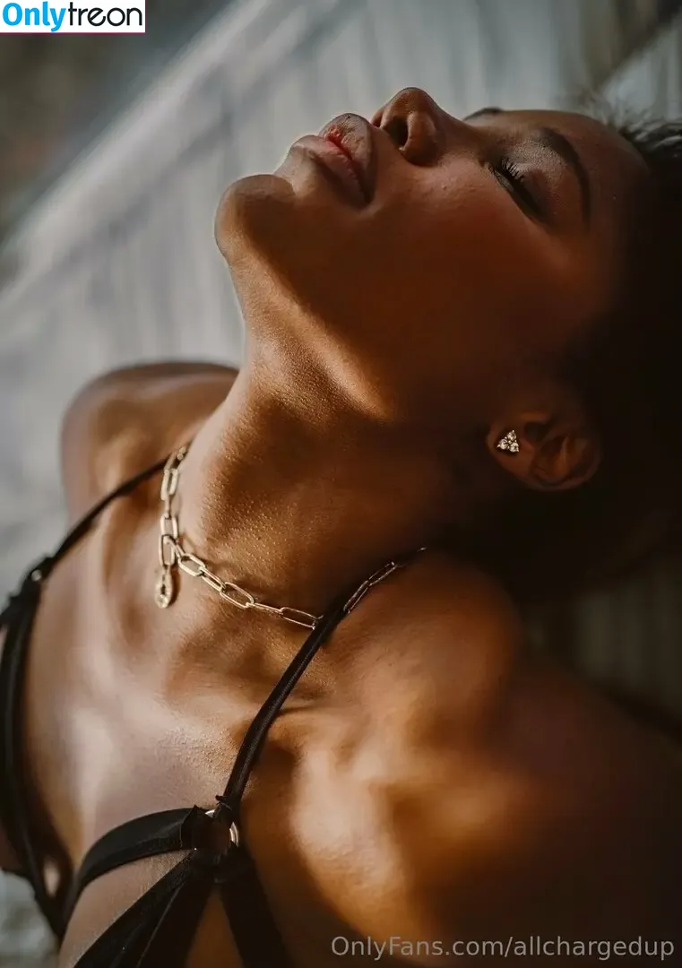 Allchargedup nude photo #0156 (Ashley Christen / sashafoxyy / toned_ash)