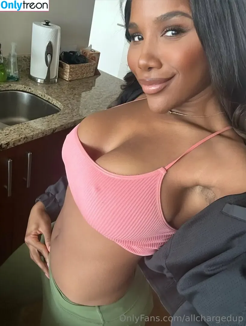 Allchargedup nude photo #0162 (Ashley Christen / sashafoxyy / toned_ash)