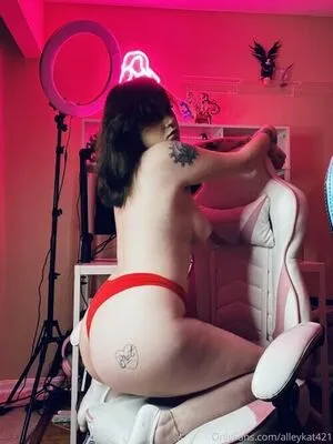 Alleykat421 / alleykat2.0 nude photo #0062