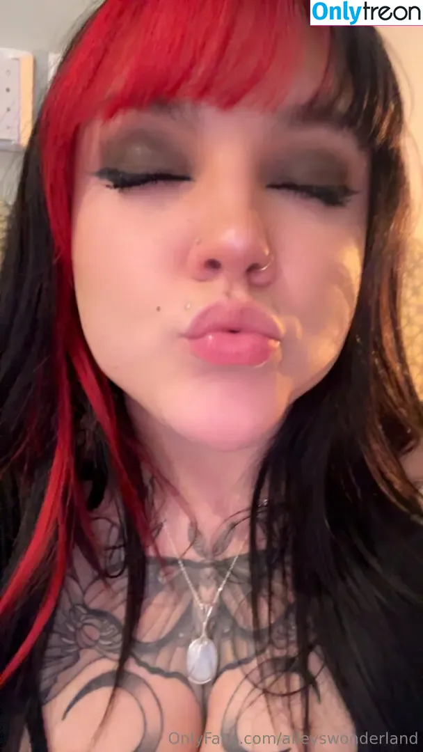 alleyswonderland nude photo #0092 (alleyswonderlandxo)